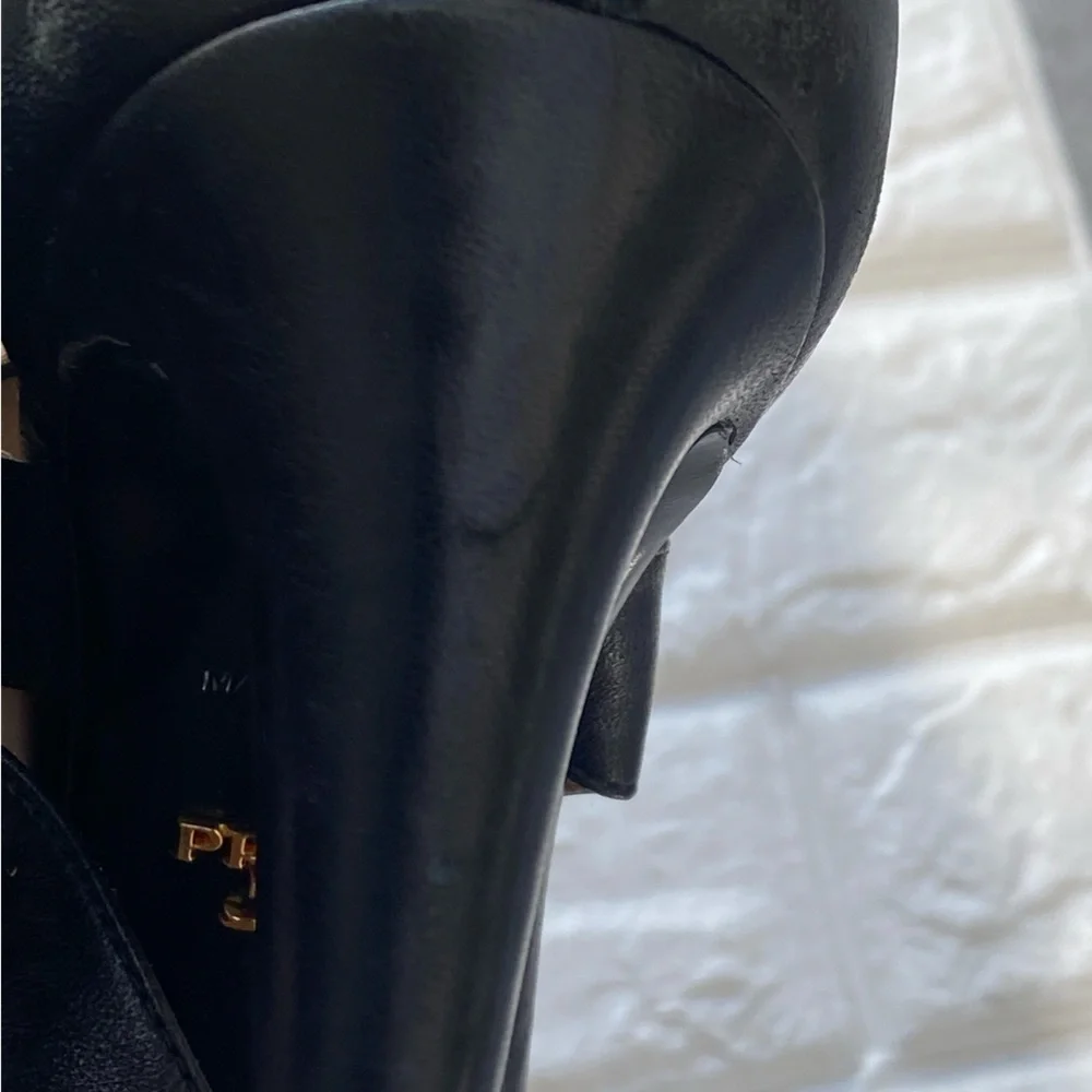 PRADA Milano Italy Leather Ankle Strap sandals 39